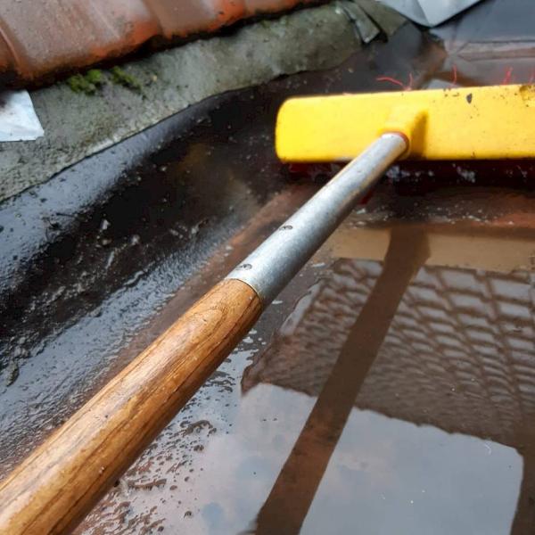 Afwassen dakgoten en rolluiken